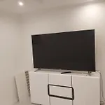 Walk Everywhere - Old Town Apartment 아파트